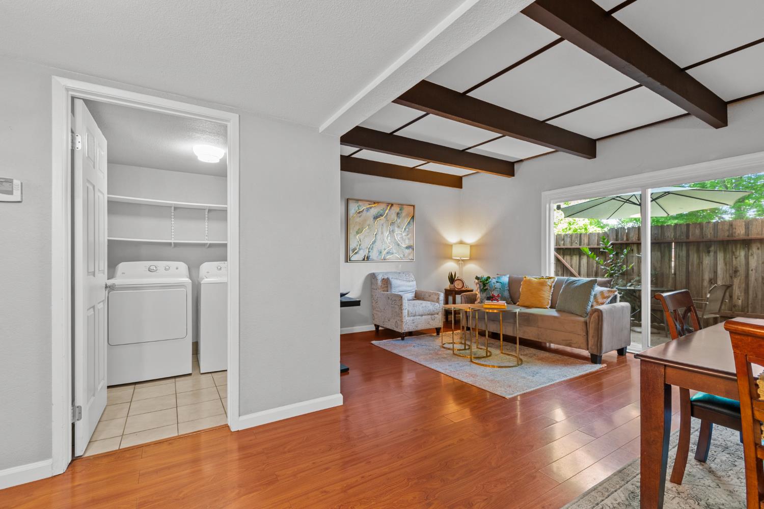Photo #7: 225062559 Listing: Photo #7