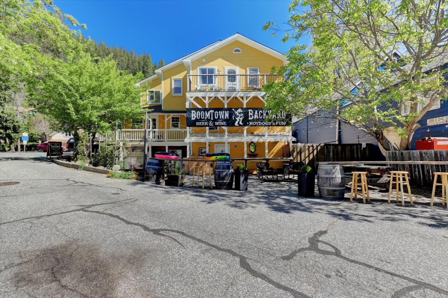 Detail Gallery Image 15 of 93 For 200 Main St, Downieville,  CA 95936 - 3 Beds | 4 Baths