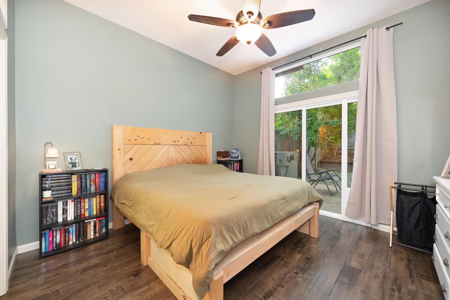 Detail Gallery Image 12 of 29 For 15205 Medella Cir, Sloughhouse,  CA 95683 - 3 Beds | 2 Baths