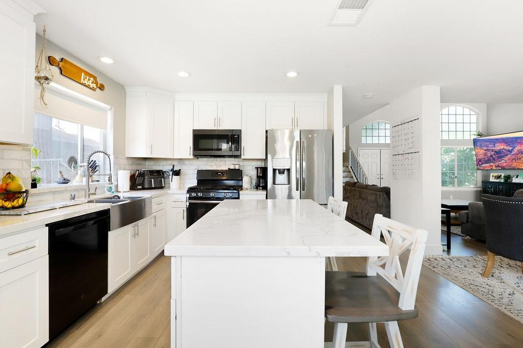 Detail Gallery Image 12 of 42 For 4044 Tawny Meadow Way, Antelope,  CA 95843 - 3 Beds | 2/1 Baths