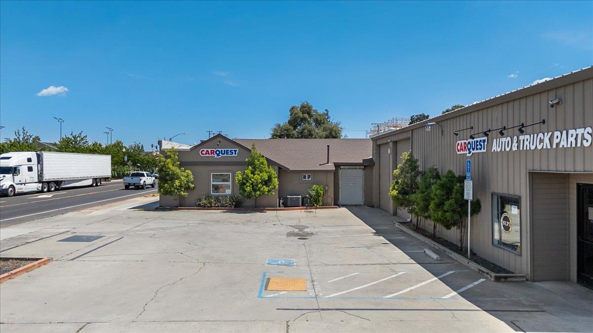 Detail Gallery Image 5 of 58 For 412 S Yosemite Ave, Oakdale,  CA 95361 - – Beds | – Baths