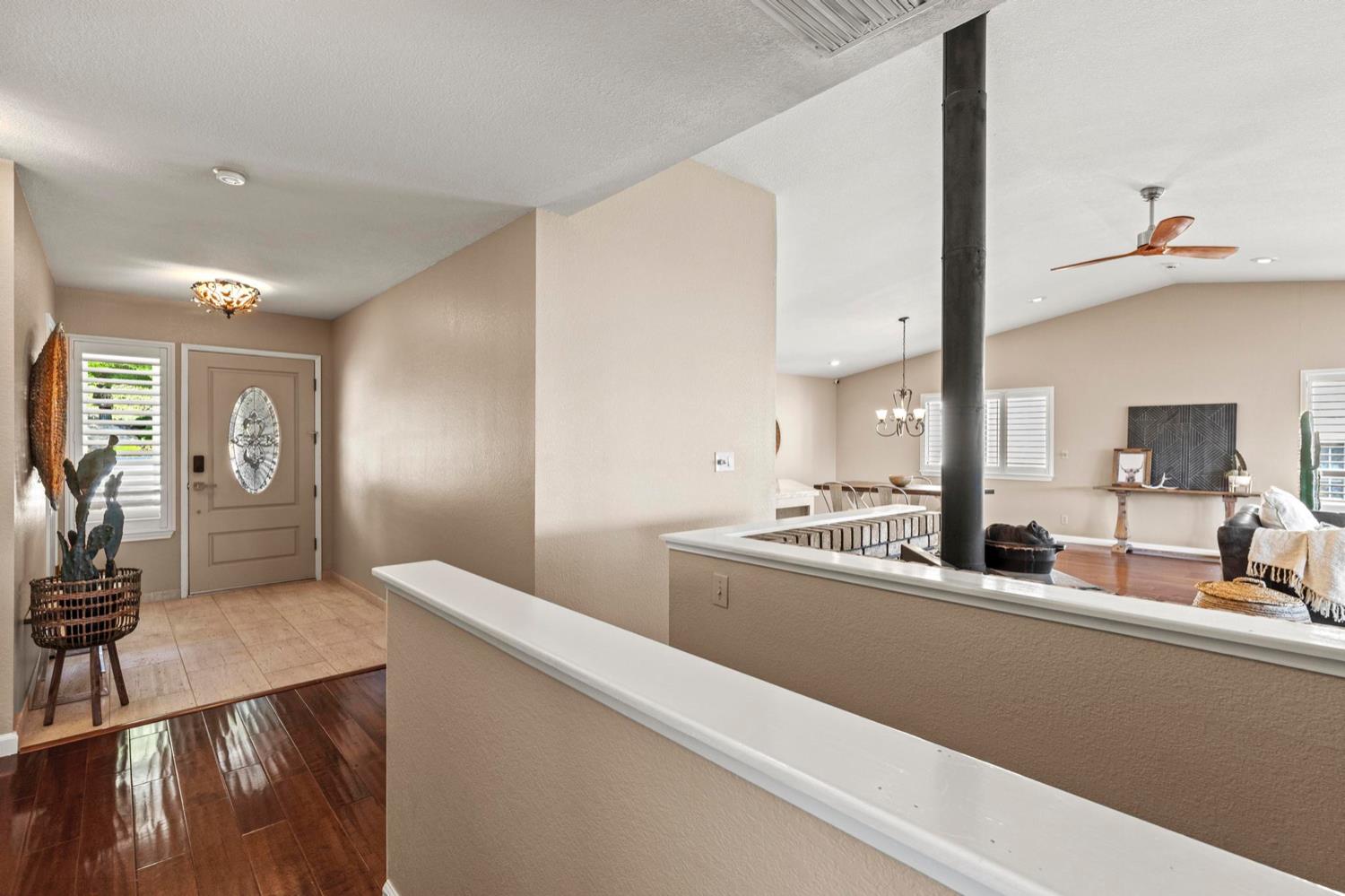 Detail Gallery Image 10 of 63 For 5419 Royal Oaks Dr, Oroville,  CA 95966 - 4 Beds | 2/1 Baths