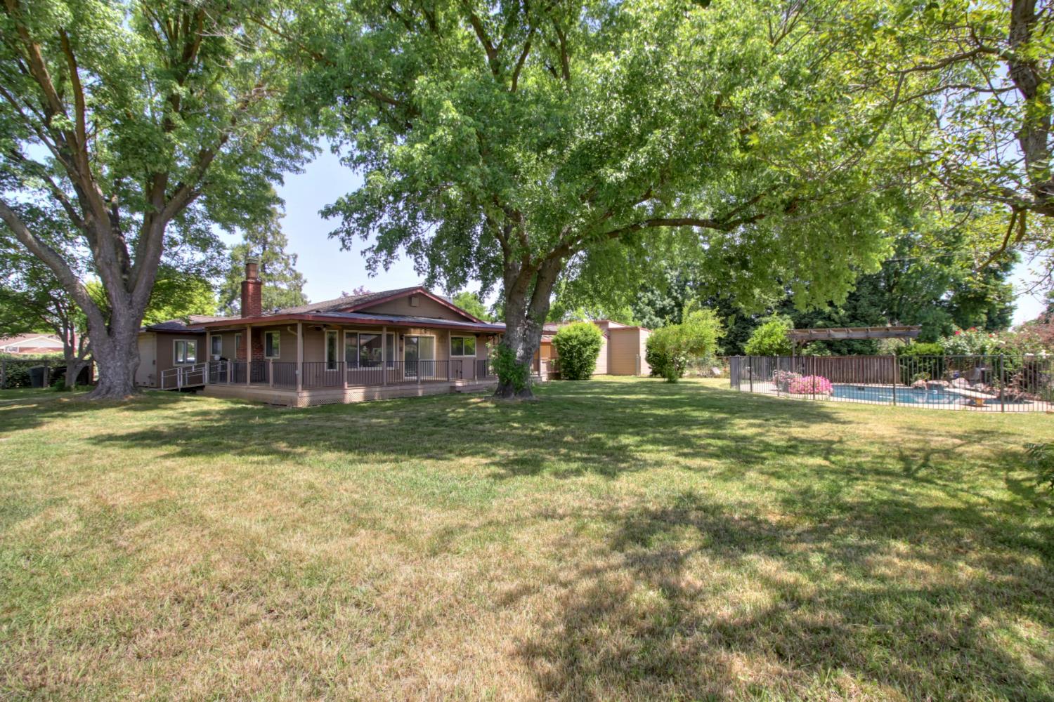 Detail Gallery Image 54 of 82 For 10376 Spiva Rd, Sacramento,  CA 95829 - 4 Beds | 2 Baths
