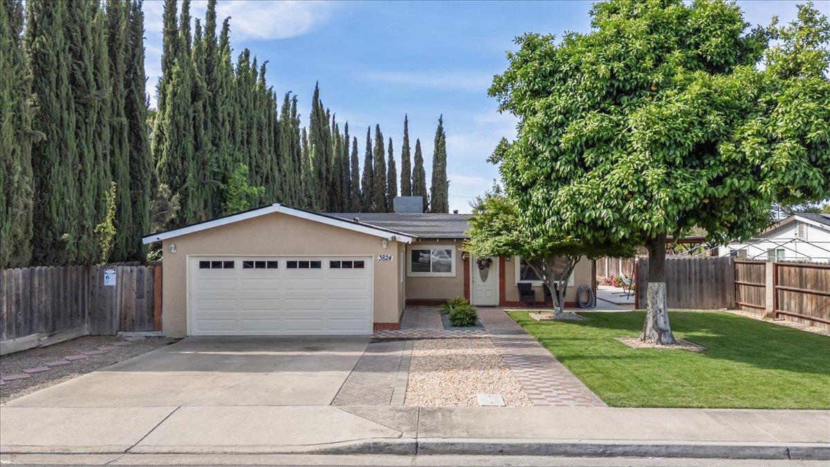 Detail Gallery Image 1 of 48 For 3824 Sierra St, Riverbank,  CA 95367 - 4 Beds | 2 Baths