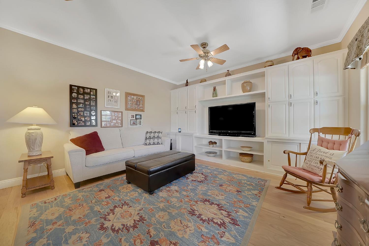 Detail Gallery Image 17 of 83 For 5753 Treosti Pl, Valley Springs,  CA 95252 - 5 Beds | 3/1 Baths