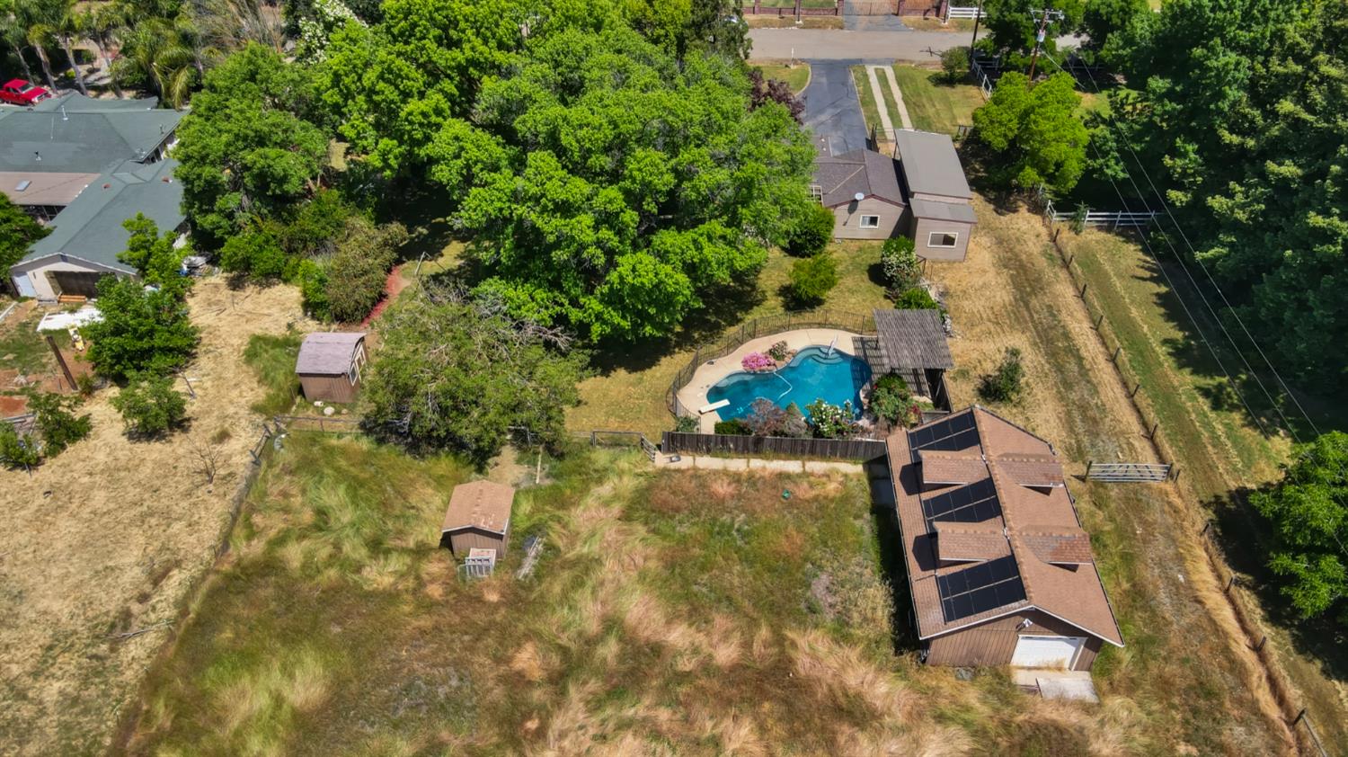 Detail Gallery Image 75 of 82 For 10376 Spiva Rd, Sacramento,  CA 95829 - 4 Beds | 2 Baths