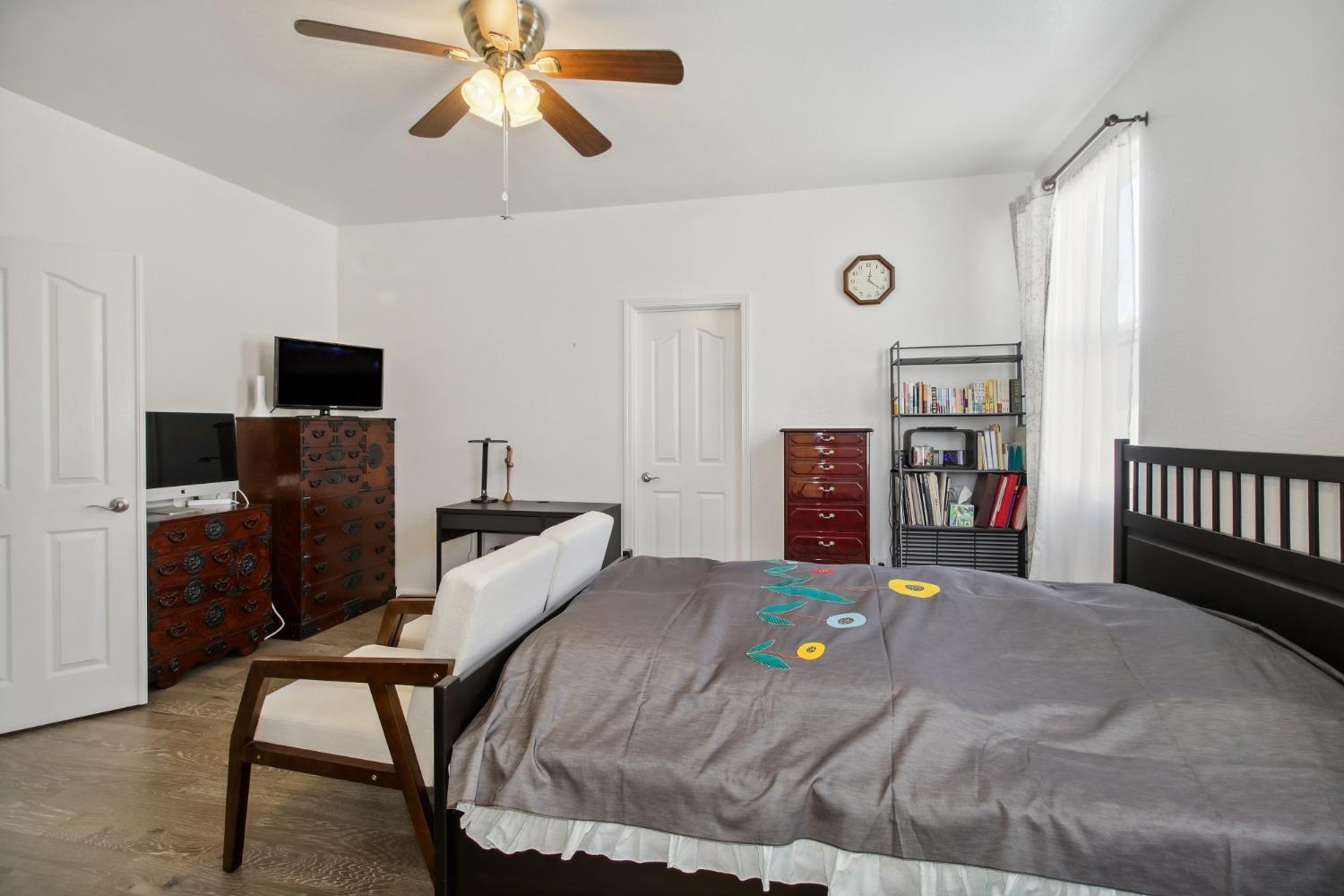 Detail Gallery Image 14 of 23 For 3622 Sardinia Island Way, Sacramento,  CA 95834 - 3 Beds | 3 Baths