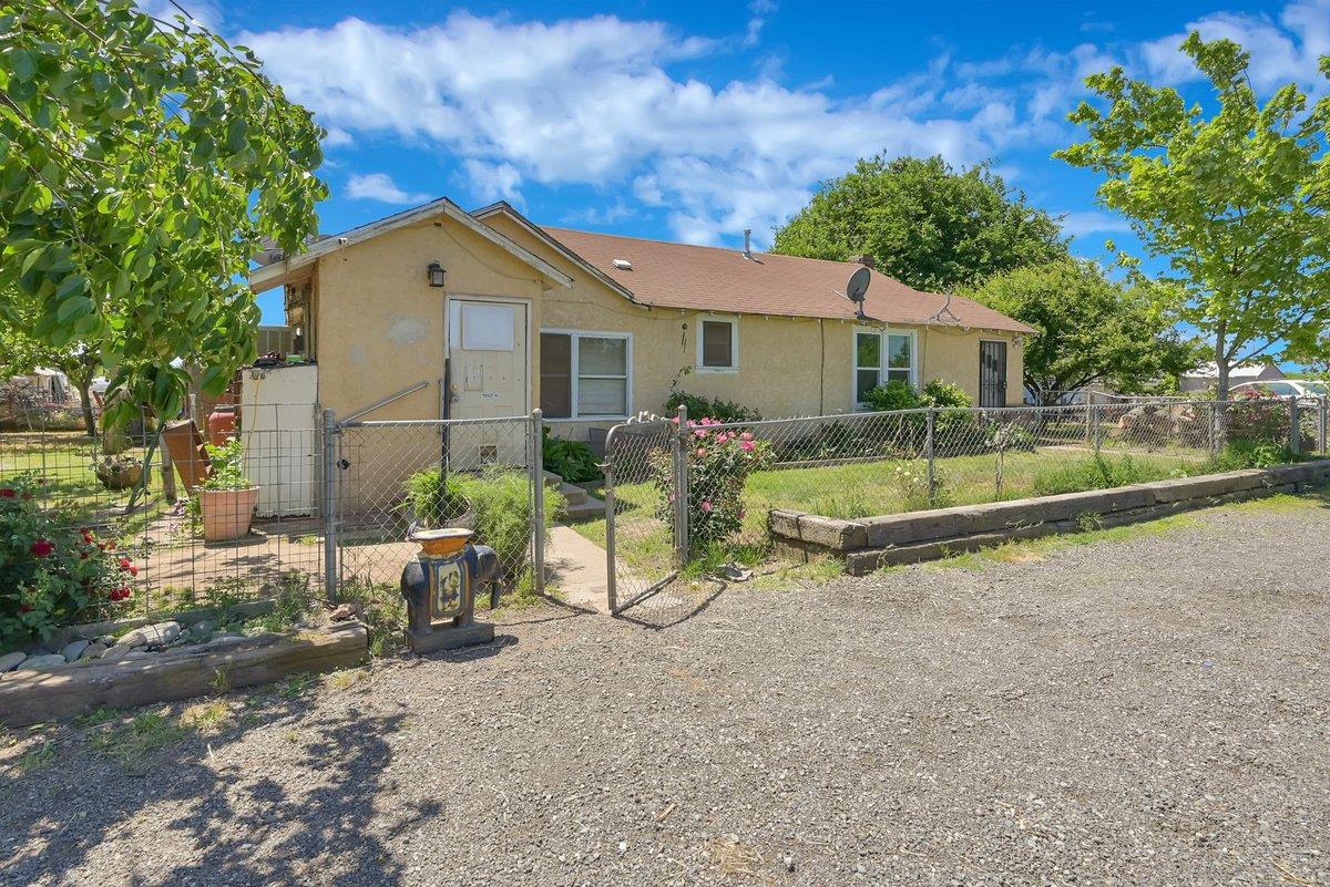 Detail Gallery Image 3 of 46 For 992 State Hwy 70, Oroville,  CA 95965 - 3 Beds | 1 Baths