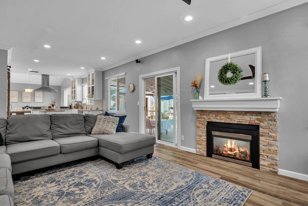 Detail Gallery Image 24 of 72 For 2709 Peridot Dr, Rescue,  CA 95672 - 4 Beds | 3 Baths