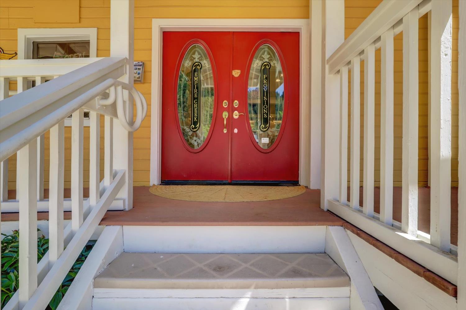 Detail Gallery Image 13 of 93 For 200 Main St, Downieville,  CA 95936 - 3 Beds | 4 Baths