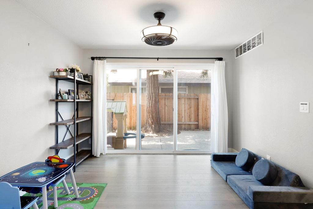 Detail Gallery Image 29 of 42 For 4044 Tawny Meadow Way, Antelope,  CA 95843 - 3 Beds | 2/1 Baths