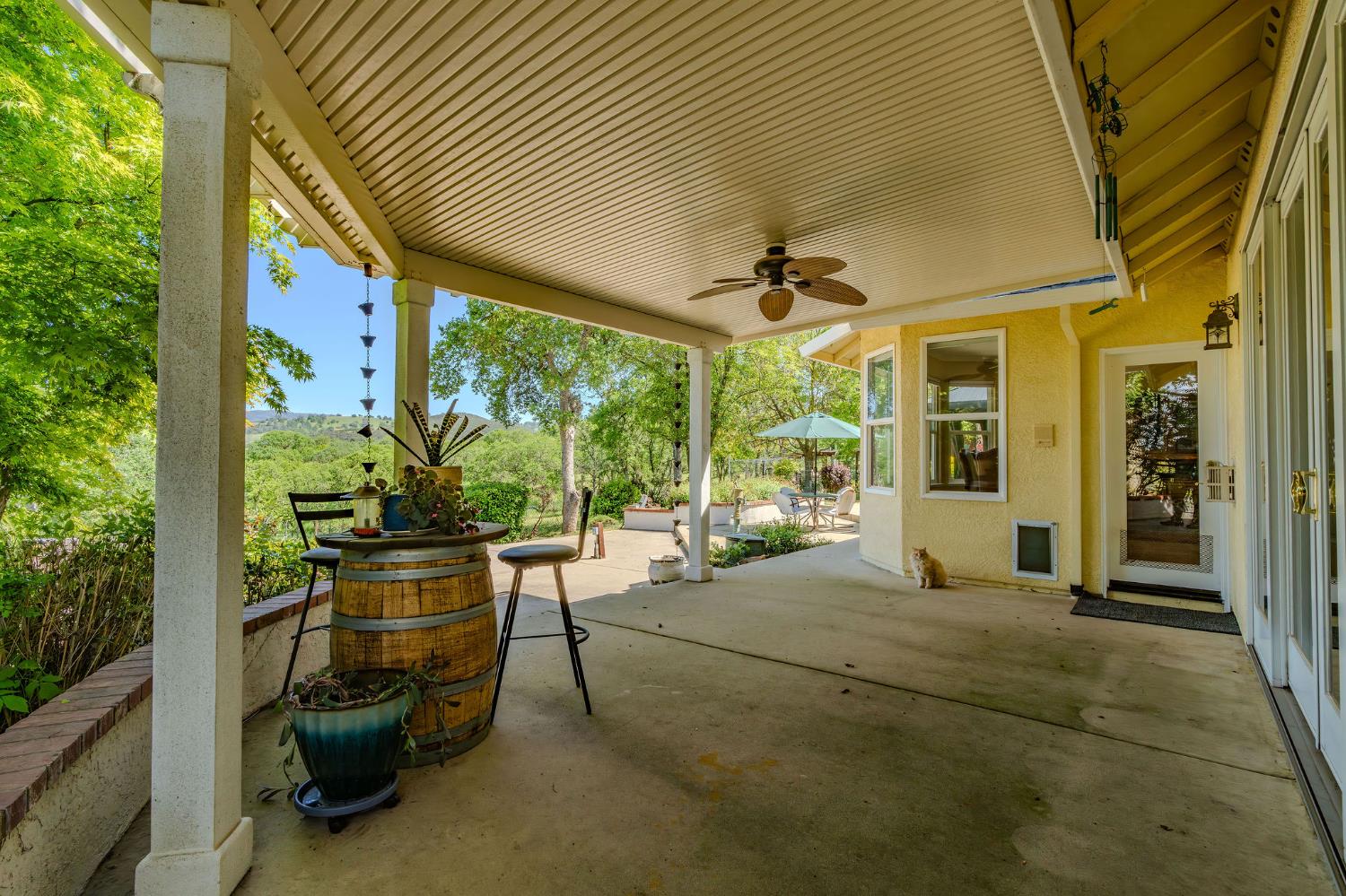 Detail Gallery Image 12 of 83 For 5753 Treosti Pl, Valley Springs,  CA 95252 - 5 Beds | 3/1 Baths