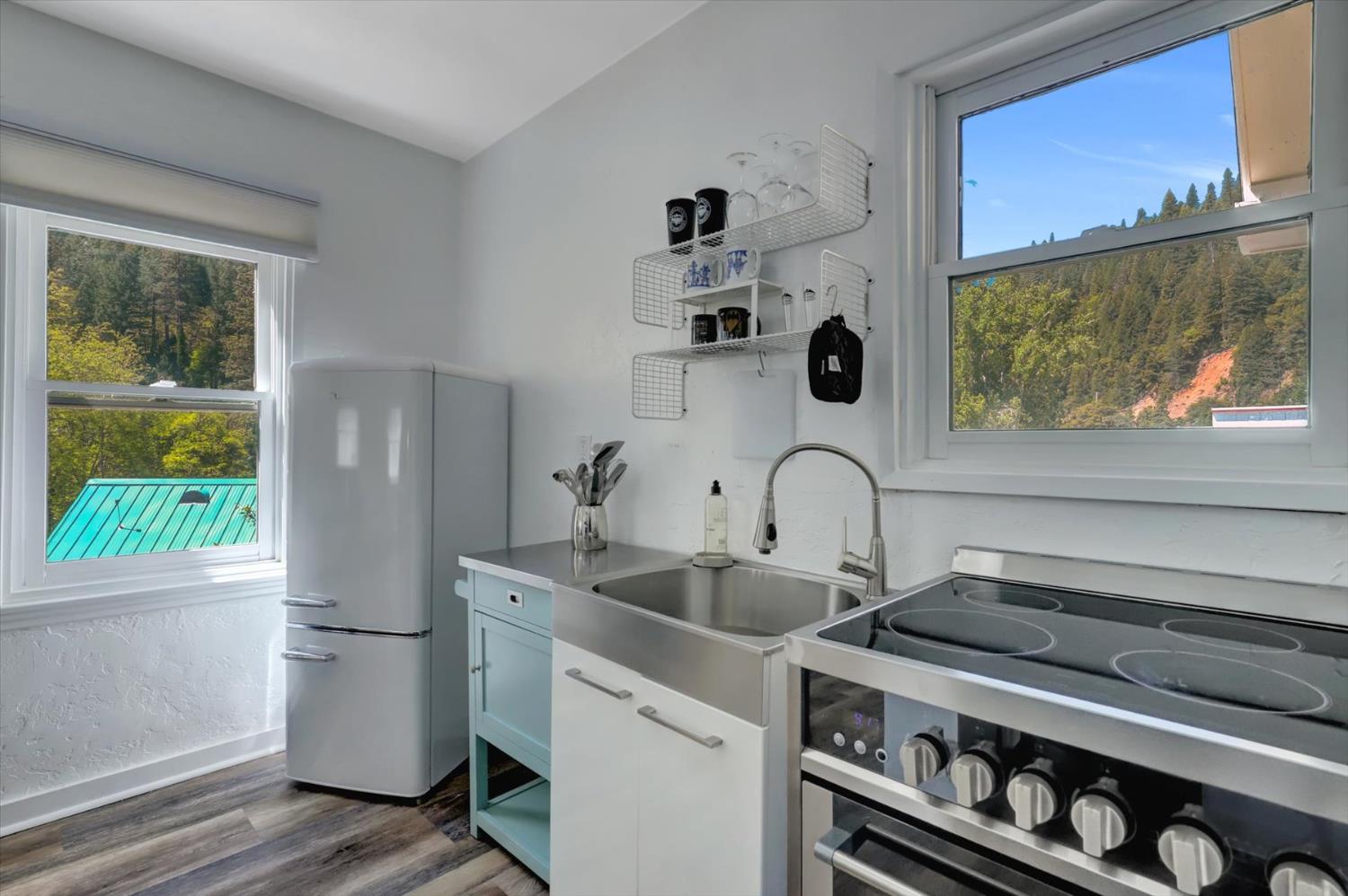 Detail Gallery Image 36 of 93 For 200 Main St, Downieville,  CA 95936 - 3 Beds | 4 Baths
