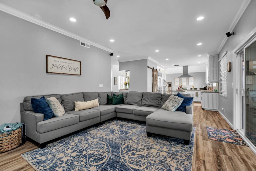 Detail Gallery Image 23 of 72 For 2709 Peridot Dr, Rescue,  CA 95672 - 4 Beds | 3 Baths