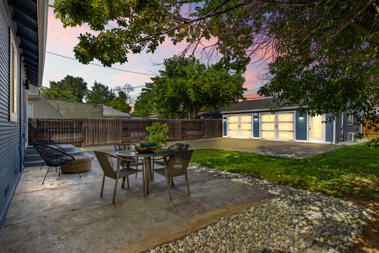 Detail Gallery Image 39 of 55 For 3517 Santa Cruz Way, Sacramento,  CA 95817 - 3 Beds | 3 Baths