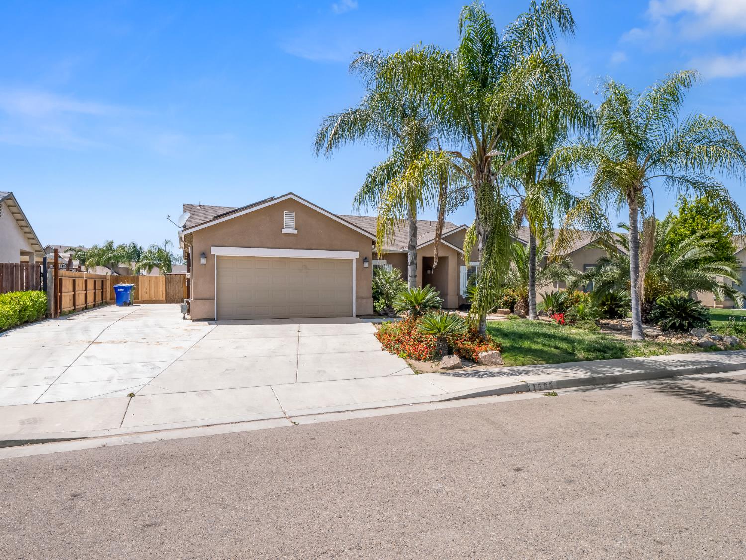 Detail Gallery Image 33 of 34 For 1585 Dallas St, Dinuba,  CA 93618 - 4 Beds | 2 Baths