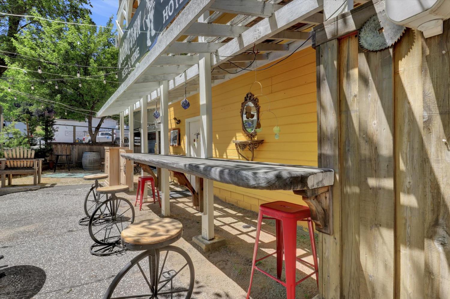 Detail Gallery Image 20 of 93 For 200 Main St, Downieville,  CA 95936 - 3 Beds | 4 Baths