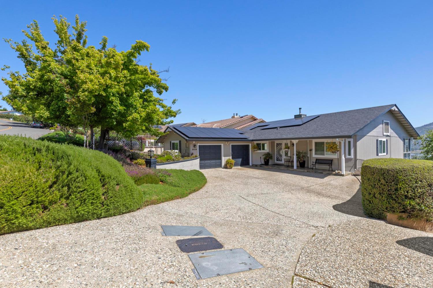 Detail Gallery Image 5 of 63 For 5419 Royal Oaks Dr, Oroville,  CA 95966 - 4 Beds | 2/1 Baths