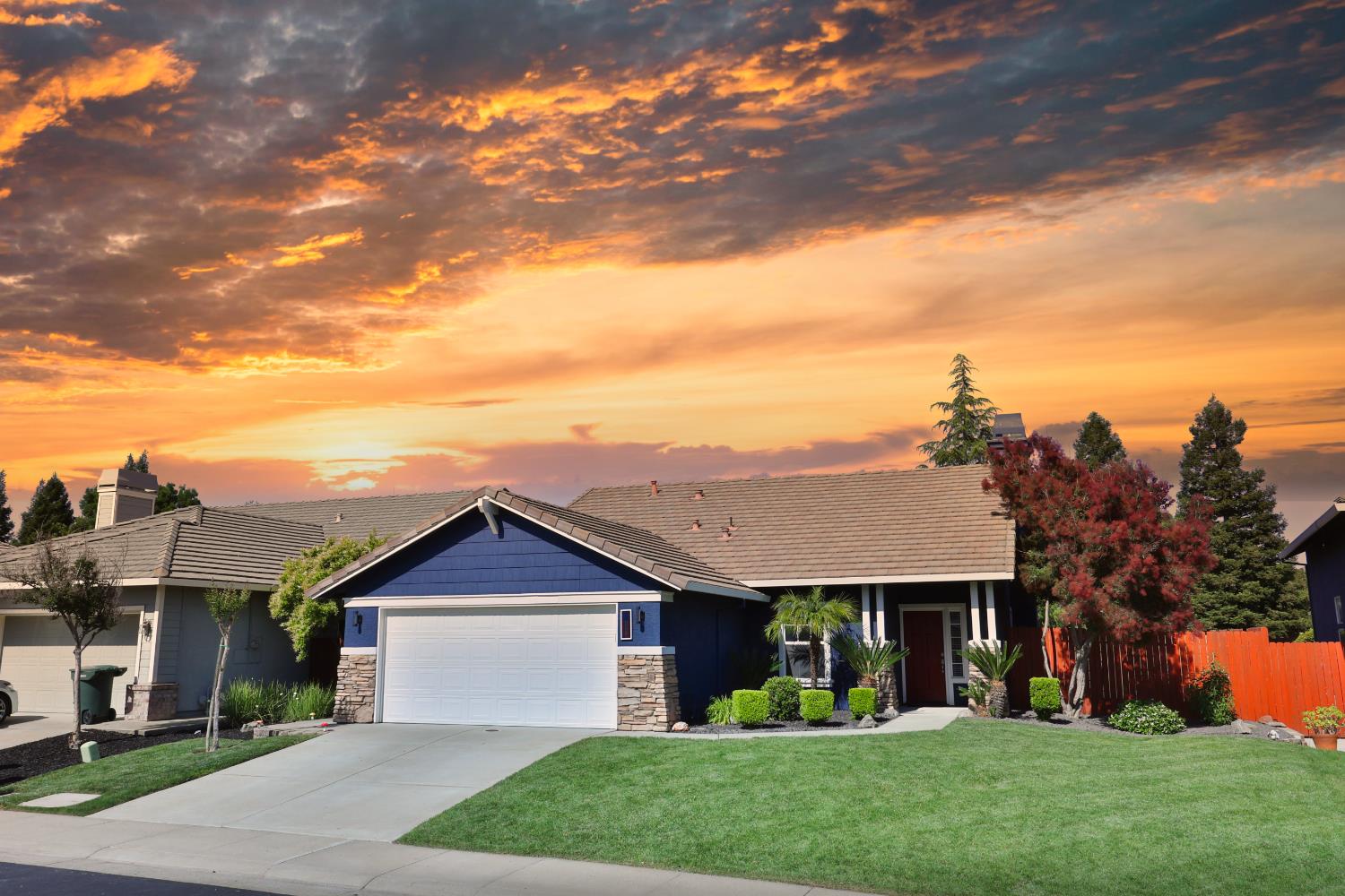 Detail Gallery Image 1 of 48 For 1575 Larkflower Way, Lincoln,  CA 95648 - 3 Beds | 2 Baths