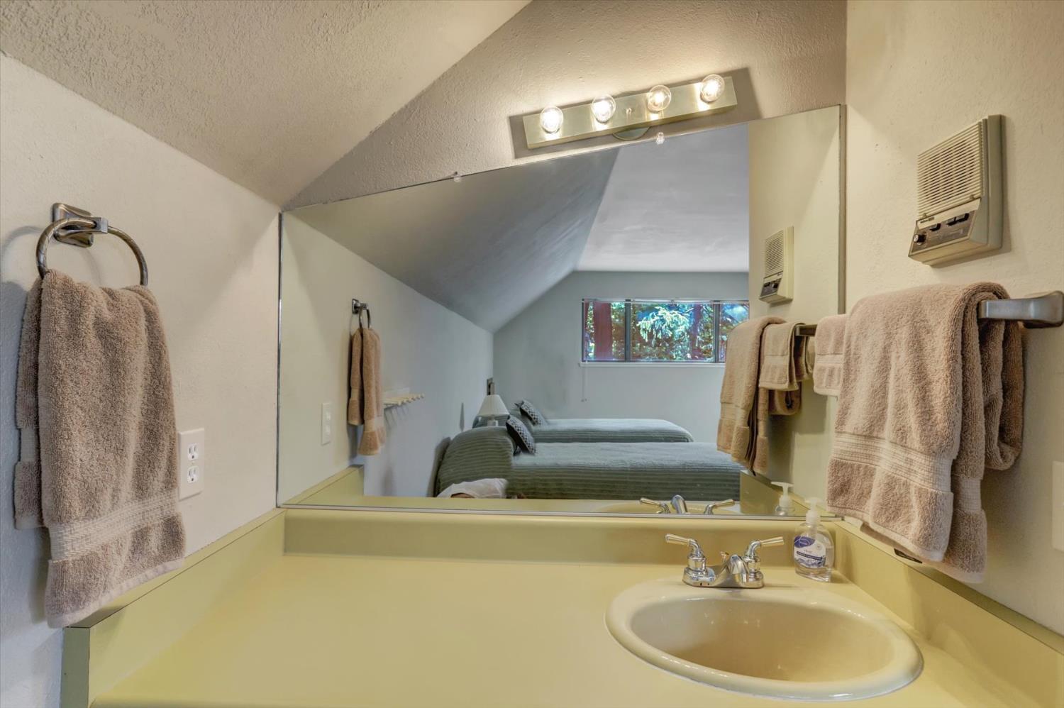 Detail Gallery Image 45 of 98 For 13480 Red Dog Rd, Nevada City,  CA 95959 - 3 Beds | 2/1 Baths