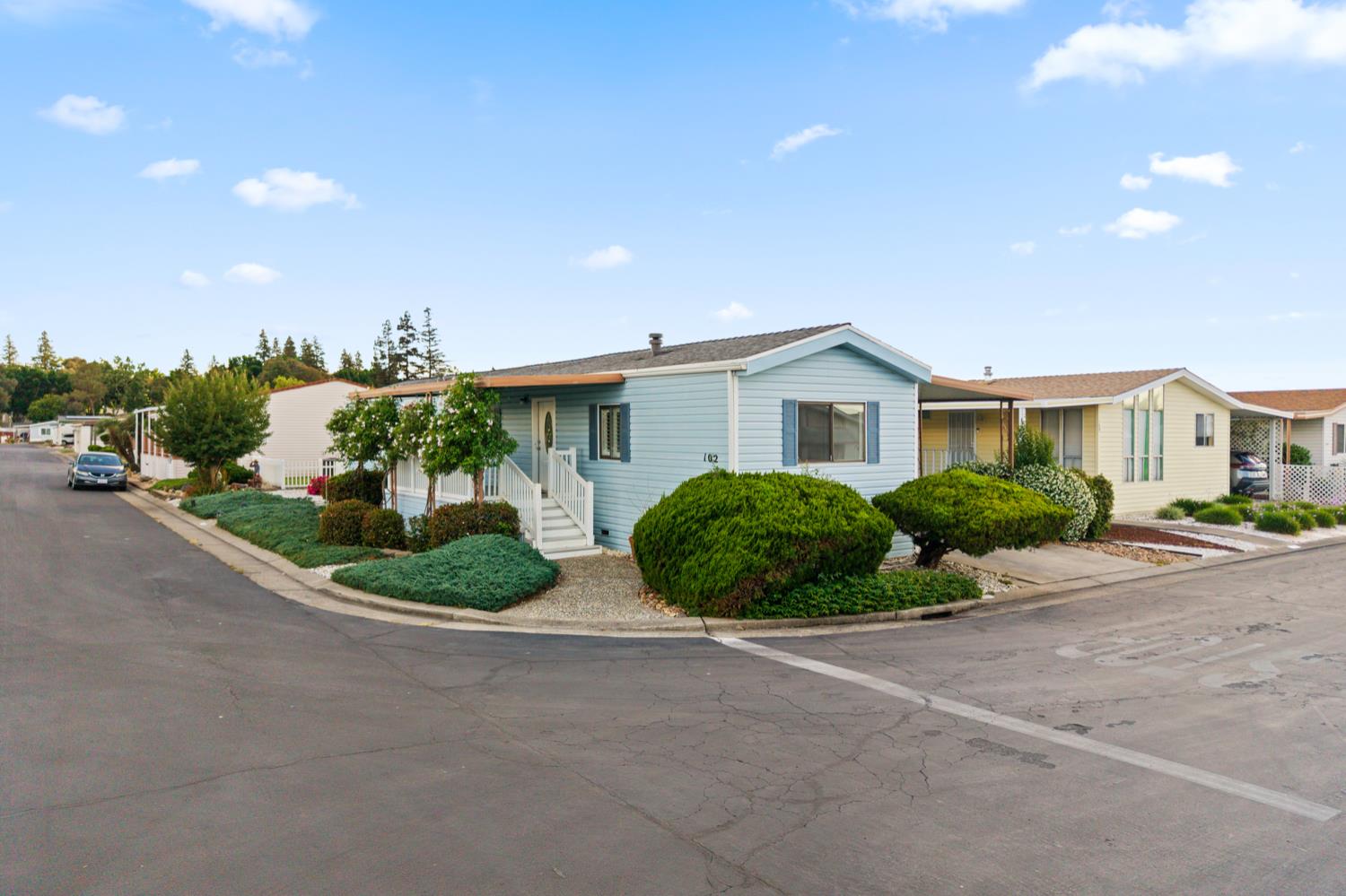 Detail Gallery Image 3 of 33 For 6706 Tam O Shanter Drive 102, Stockton,  CA 95210 - 3 Beds | 2 Baths