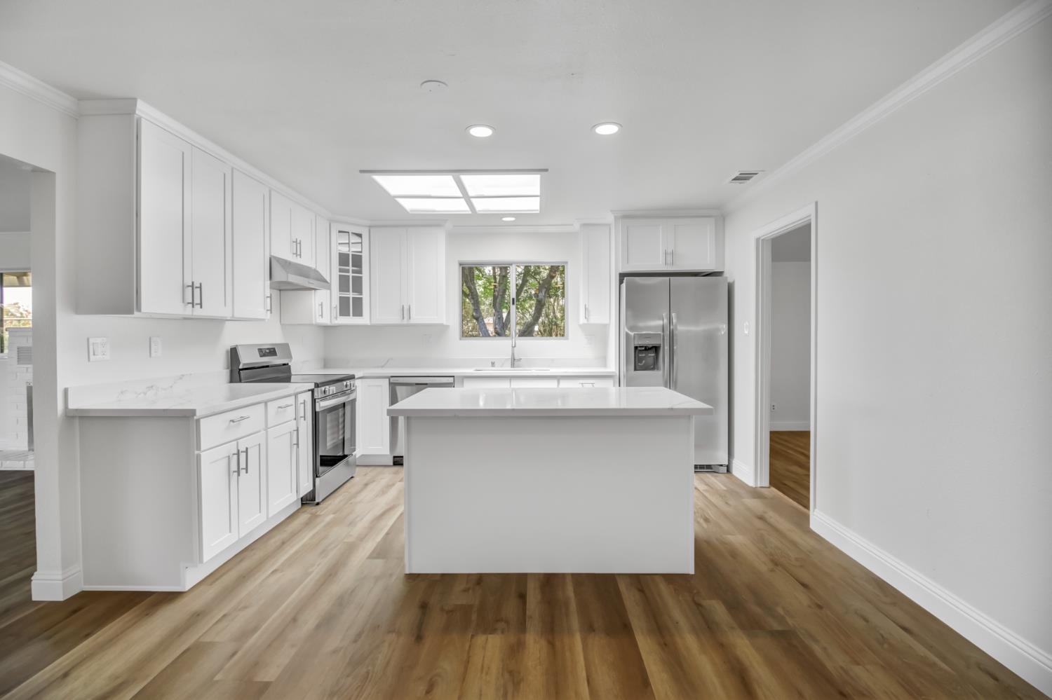 Detail Gallery Image 15 of 82 For 10376 Spiva Rd, Sacramento,  CA 95829 - 4 Beds | 2 Baths