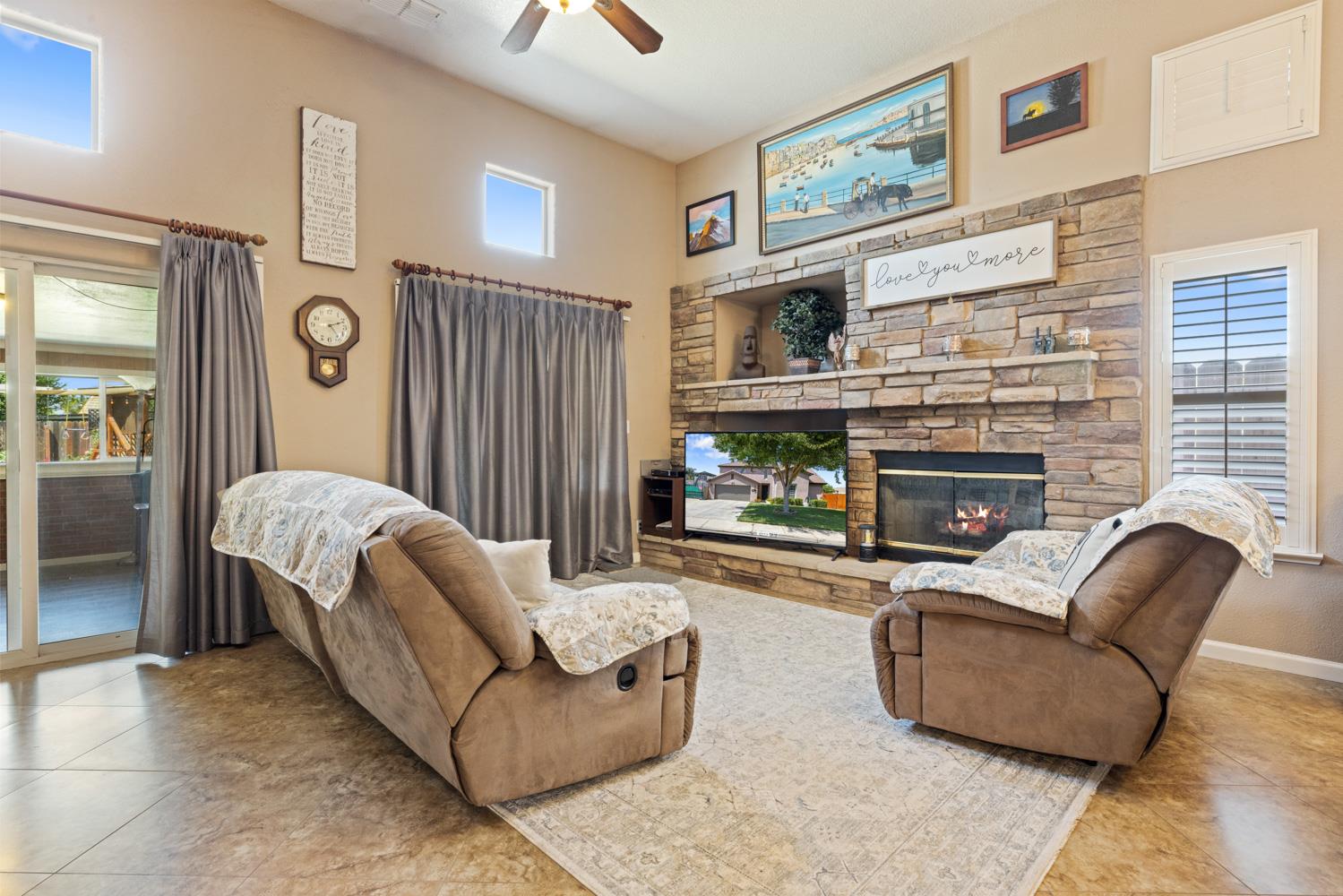 Detail Gallery Image 18 of 54 For 12777 Bonnie Brae, Waterford,  CA 95386 - 4 Beds | 3 Baths
