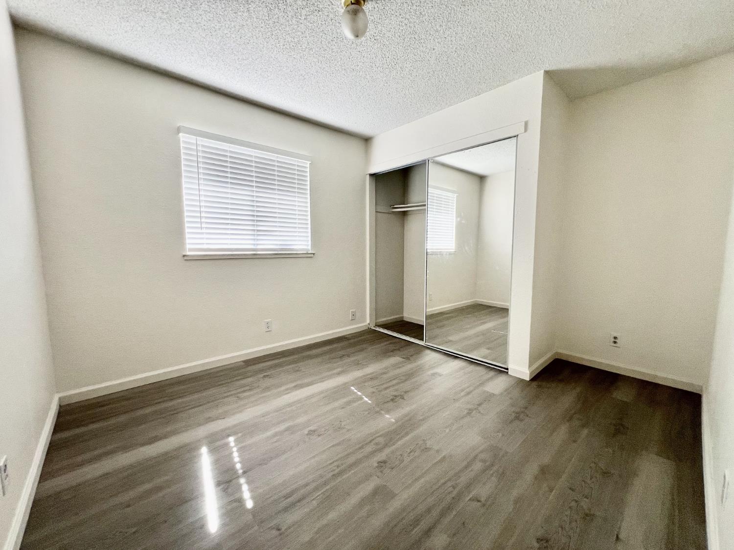 Detail Gallery Image 11 of 33 For 4901 Morningstar Dr #2,  Sacramento,  CA 95824 - 3 Beds | 2 Baths