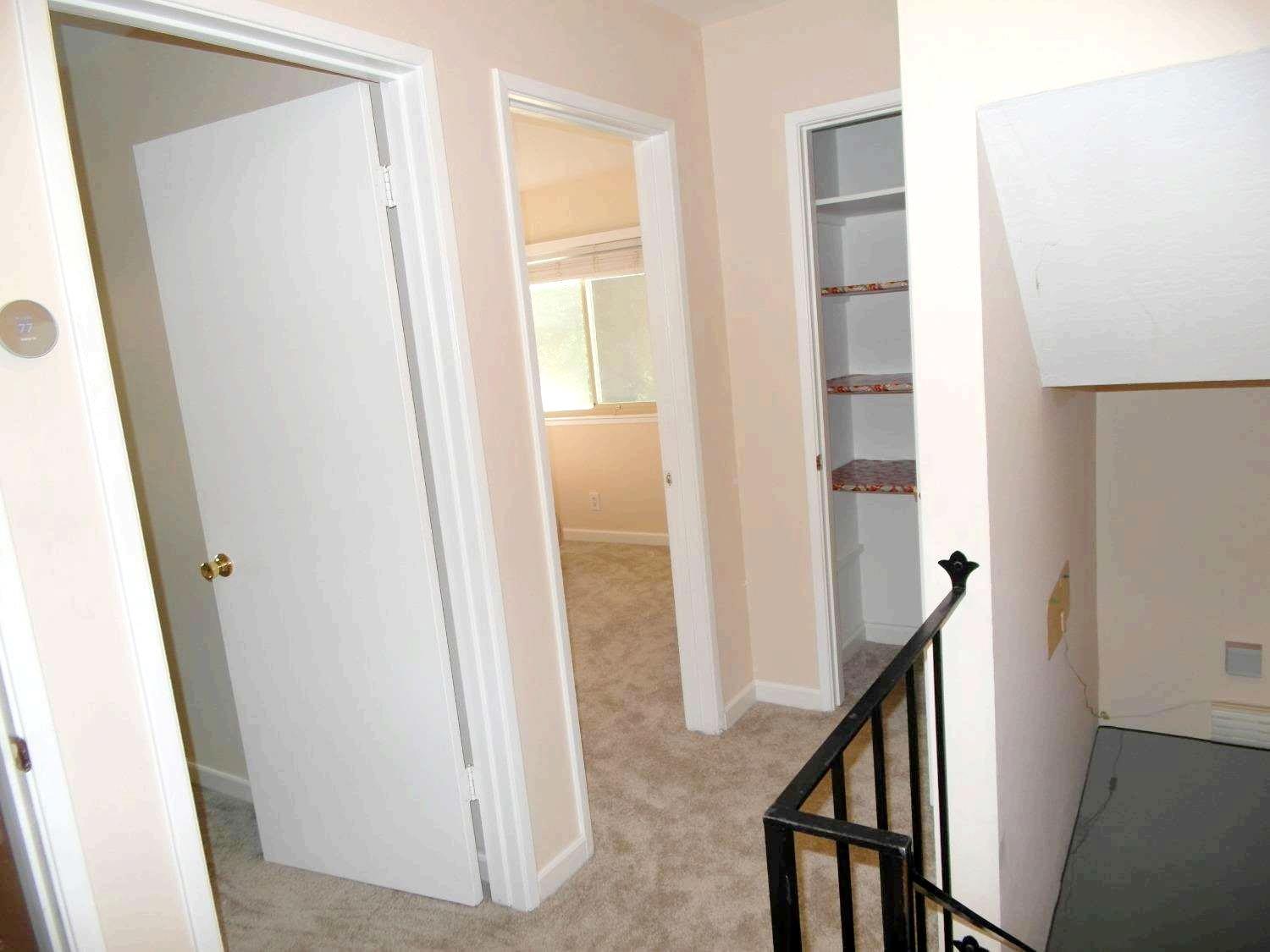 Detail Gallery Image 8 of 22 For 2708 Pole Line Rd #2,  Davis,  CA 95618 - 2 Beds | 1 Baths