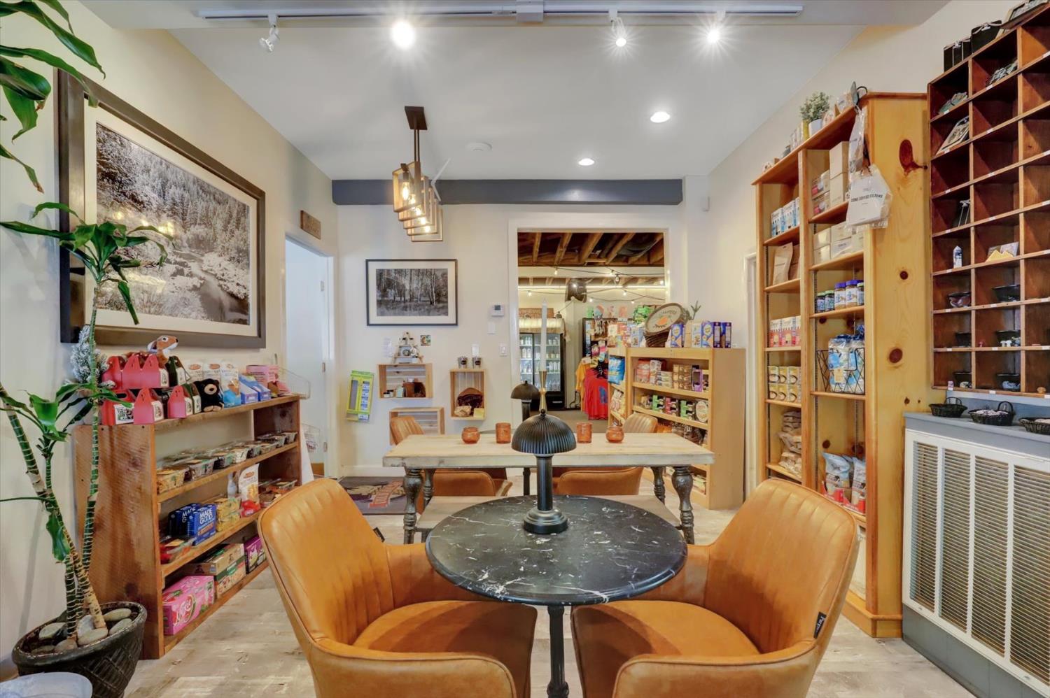 Detail Gallery Image 58 of 93 For 200 Main St, Downieville,  CA 95936 - 3 Beds | 4 Baths