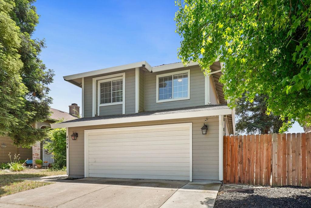 Detail Gallery Image 2 of 42 For 4044 Tawny Meadow Way, Antelope,  CA 95843 - 3 Beds | 2/1 Baths