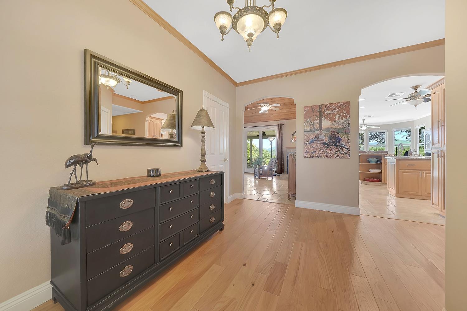 Detail Gallery Image 15 of 83 For 5753 Treosti Pl, Valley Springs,  CA 95252 - 5 Beds | 3/1 Baths