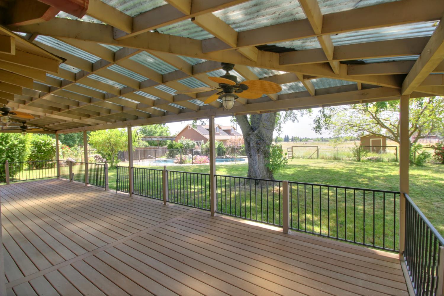 Detail Gallery Image 43 of 82 For 10376 Spiva Rd, Sacramento,  CA 95829 - 4 Beds | 2 Baths