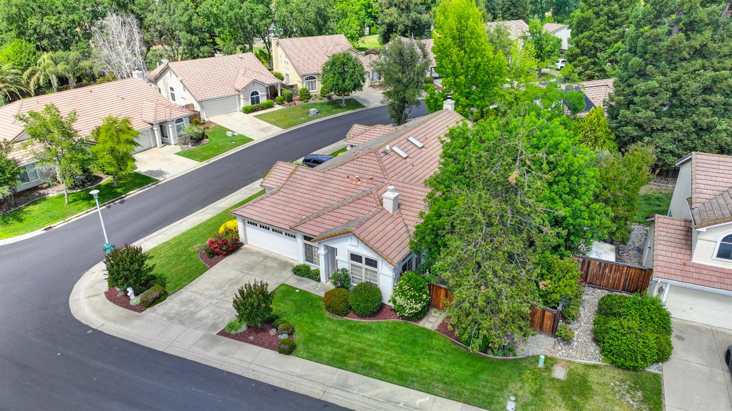 Detail Gallery Image 4 of 29 For 15205 Medella Cir, Sloughhouse,  CA 95683 - 3 Beds | 2 Baths