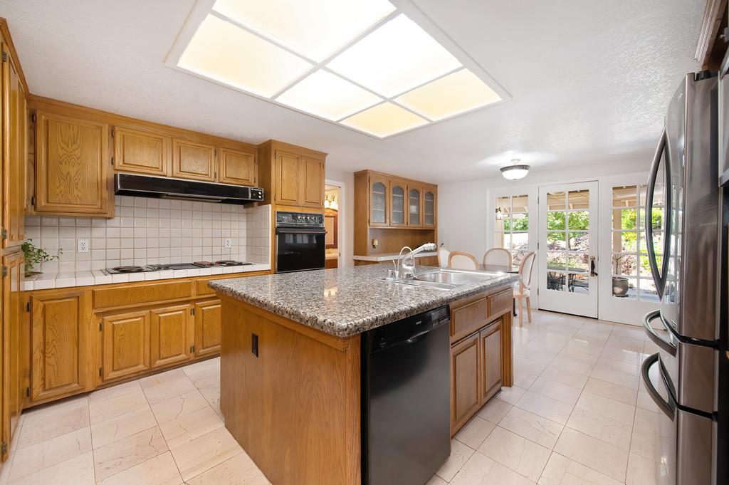 Detail Gallery Image 12 of 68 For 6435 Fern Leaf Dr, Granite Bay,  CA 95746 - 4 Beds | 3 Baths