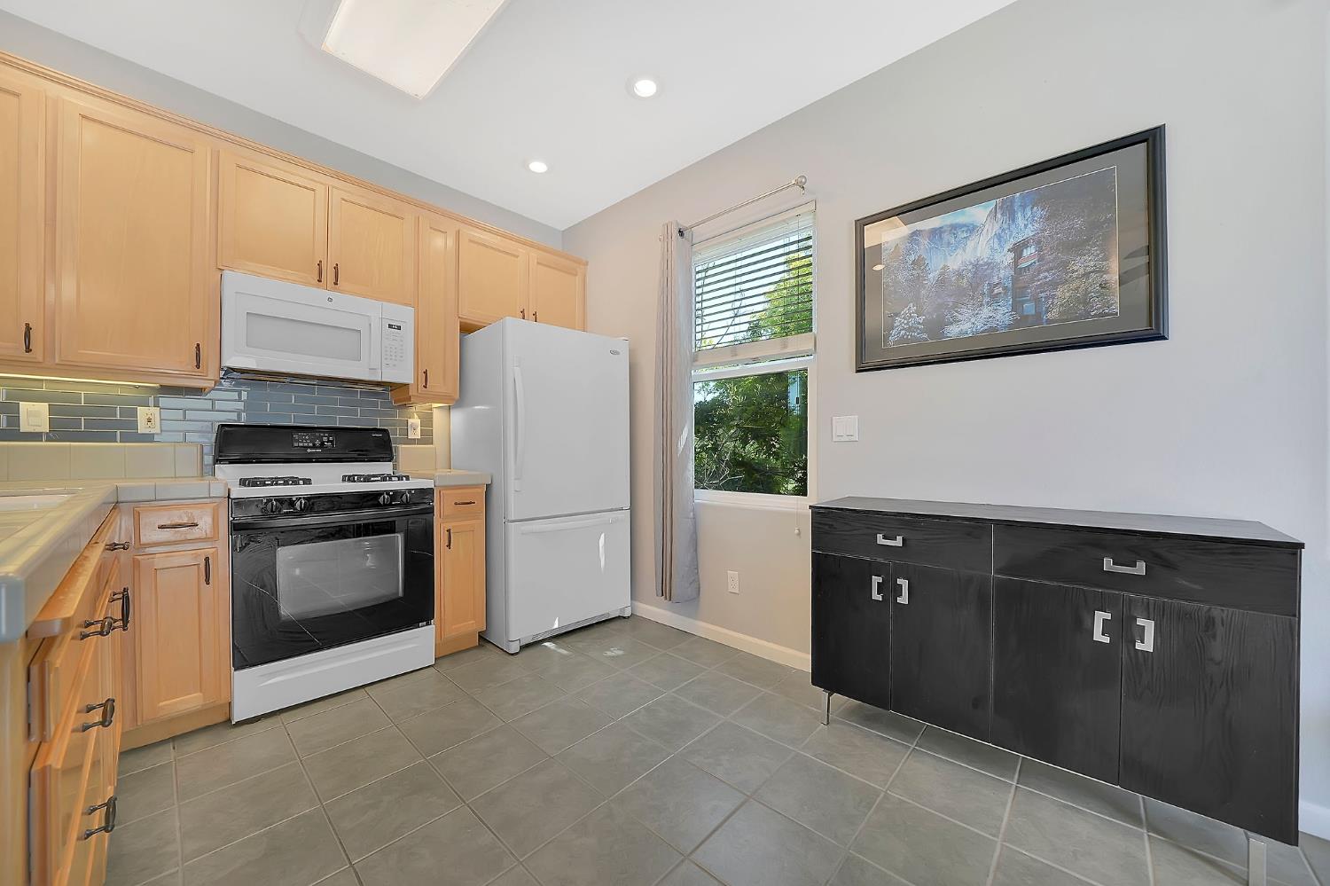 Detail Gallery Image 61 of 83 For 5753 Treosti Pl, Valley Springs,  CA 95252 - 5 Beds | 3/1 Baths