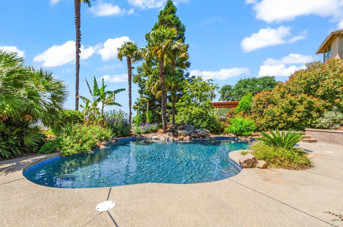 Powers Drive, El Dorado Hills, California image 3