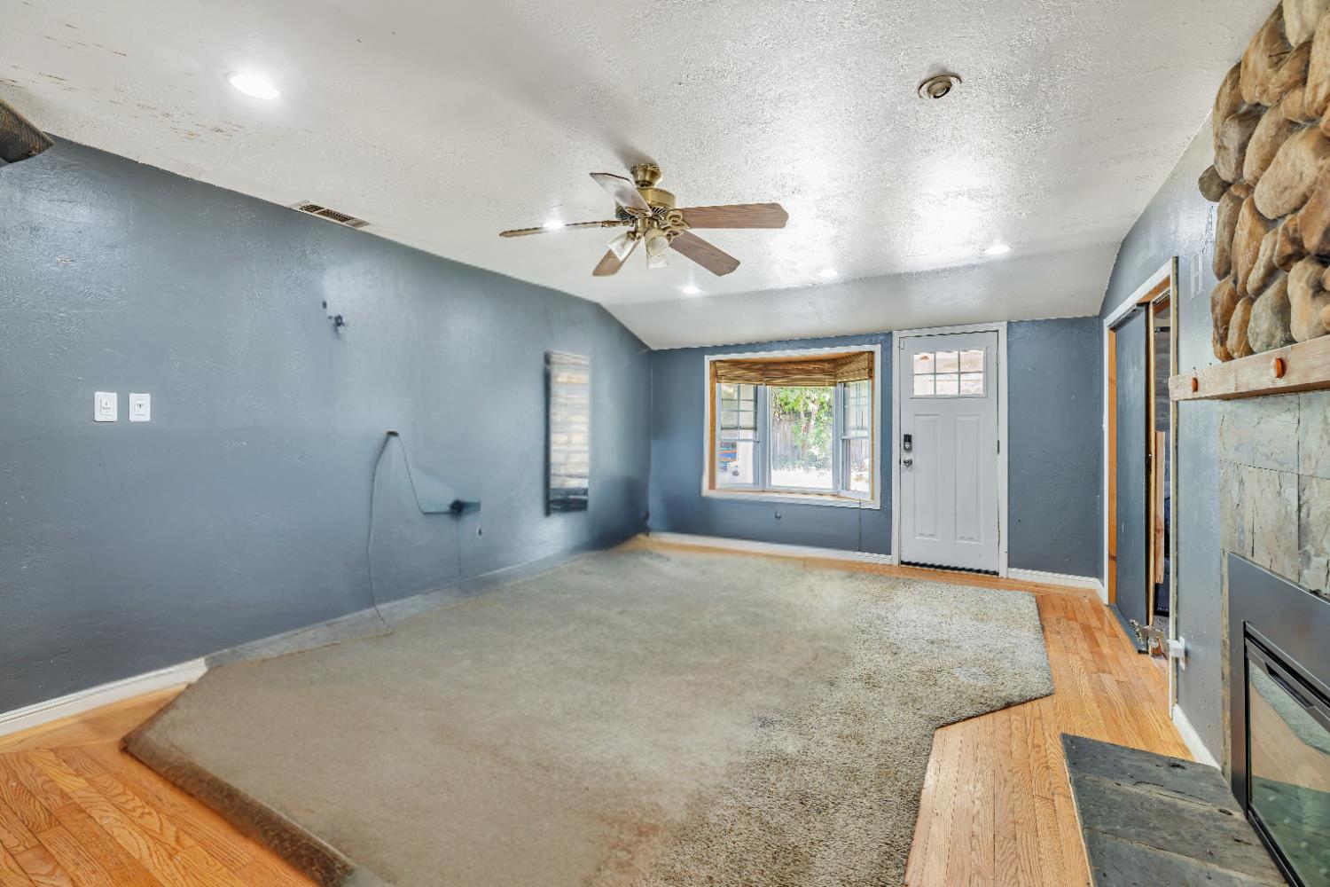 Detail Gallery Image 13 of 42 For 3212 Hurley Way, Sacramento,  CA 95864 - 3 Beds | 1 Baths