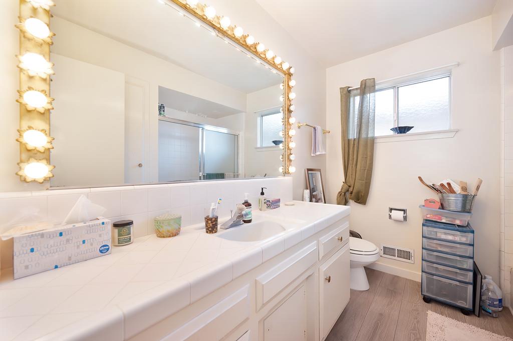 Detail Gallery Image 32 of 42 For 2 Springbrook Cir, Sacramento,  CA 95831 - – Beds | – Baths