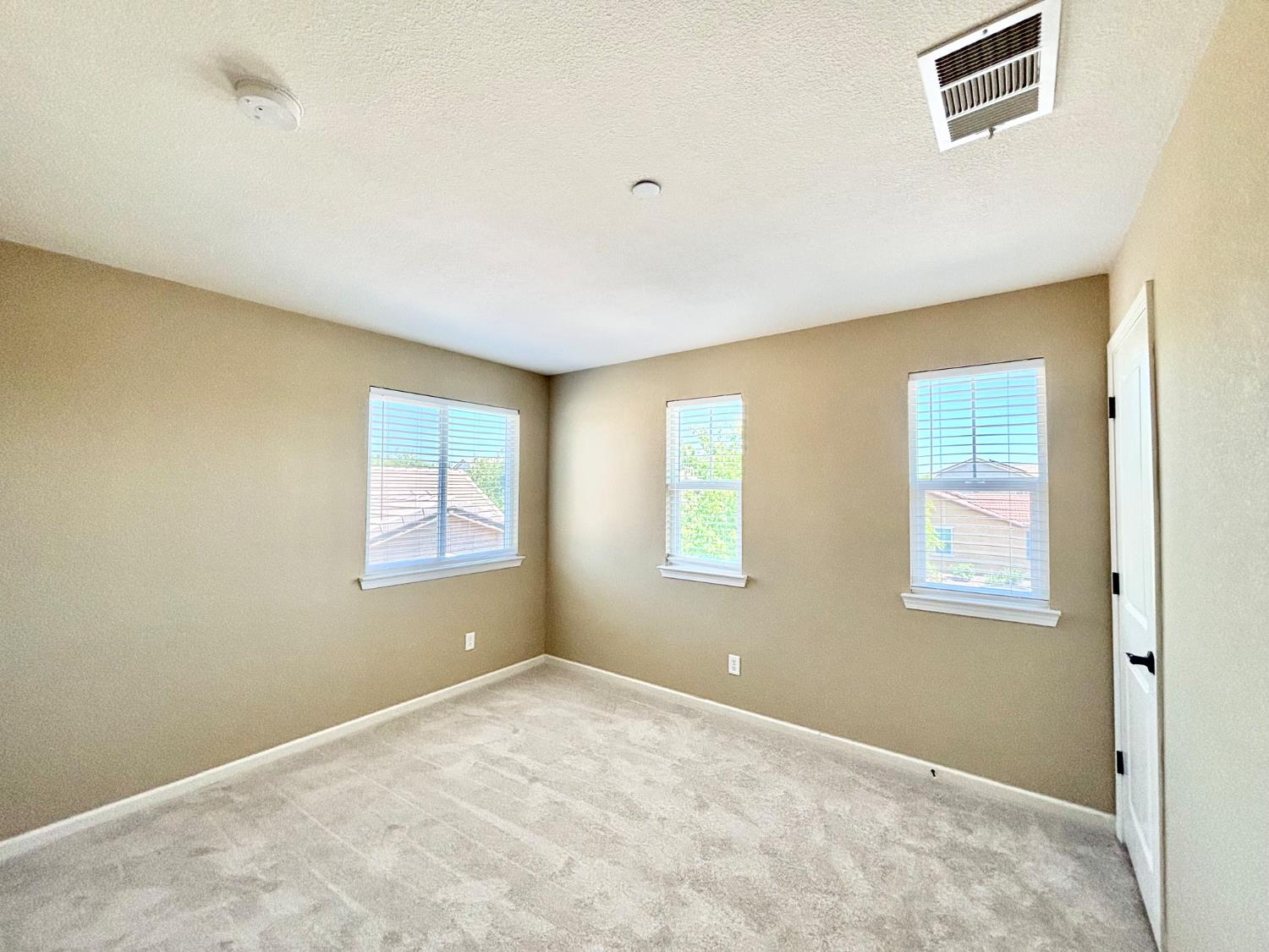 Detail Gallery Image 22 of 34 For 10311 Petty Ln, Stockton,  CA 95212 - 5 Beds | 3 Baths