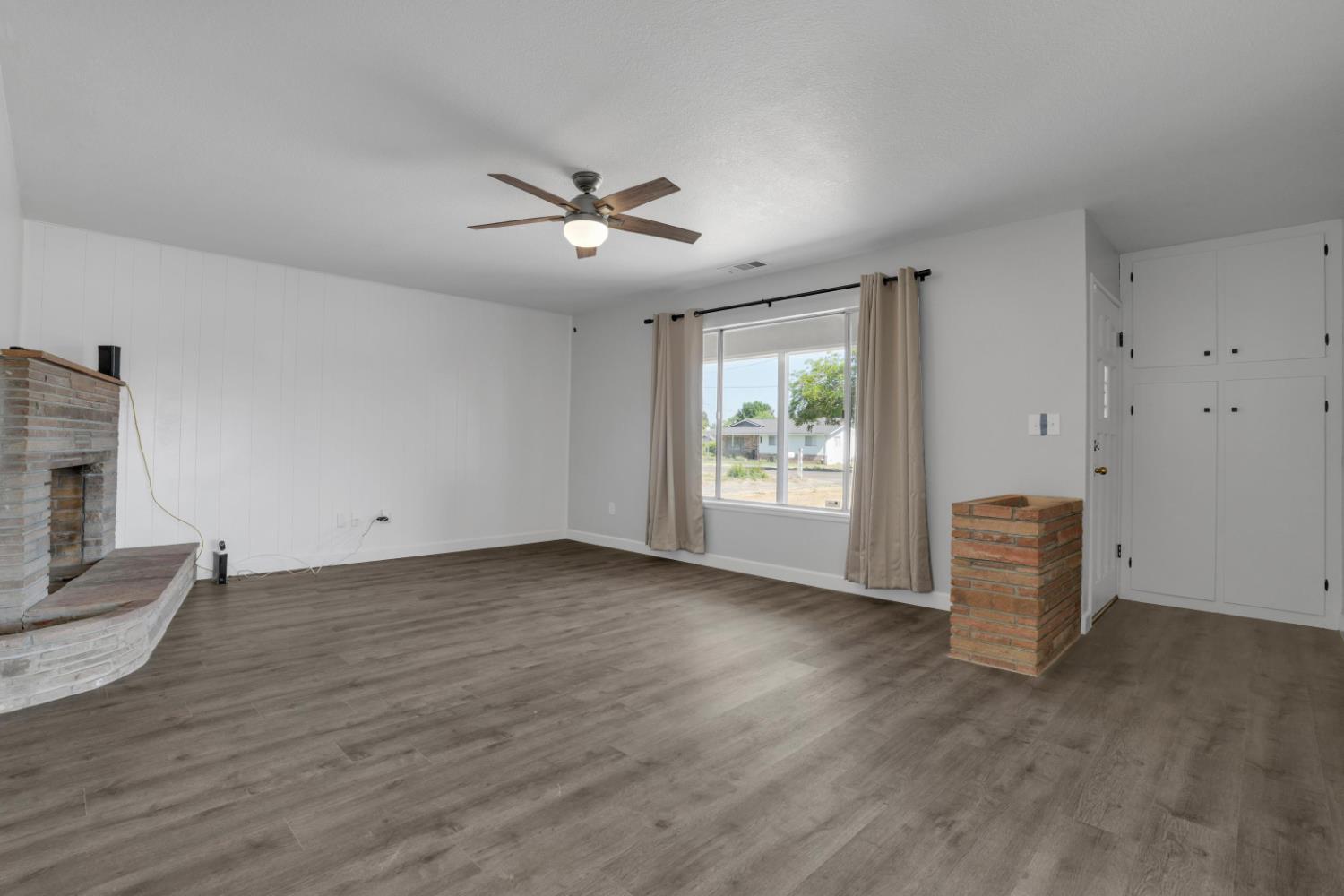 Detail Gallery Image 4 of 42 For 1412 E Glenwood Ave, Turlock,  CA 95380 - 2 Beds | 1/1 Baths