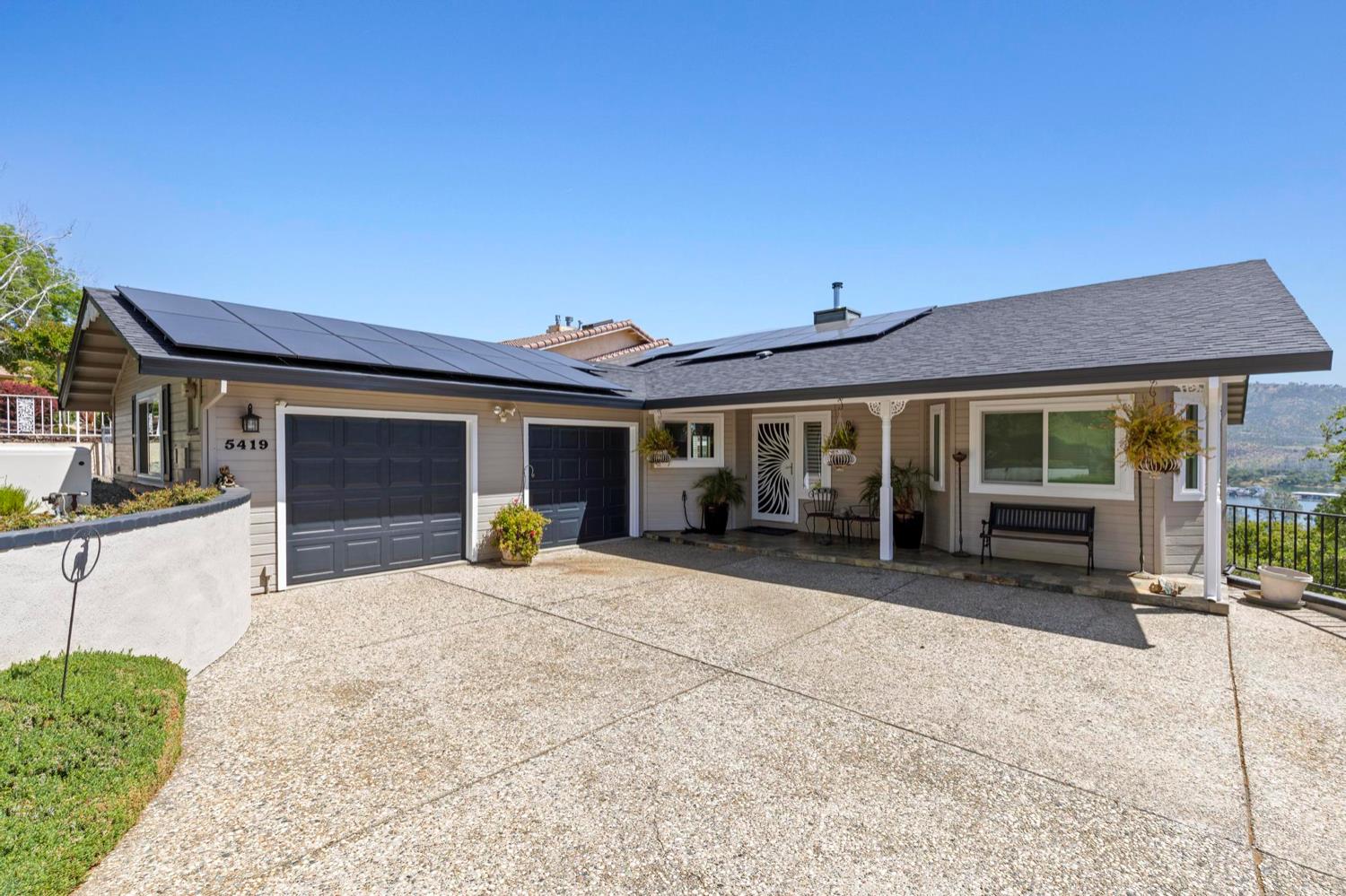 Detail Gallery Image 6 of 63 For 5419 Royal Oaks Dr, Oroville,  CA 95966 - 4 Beds | 2/1 Baths