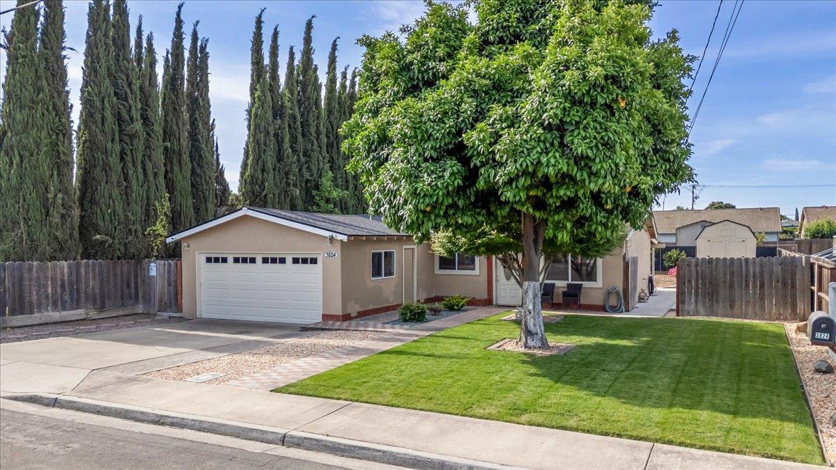 Detail Gallery Image 2 of 48 For 3824 Sierra St, Riverbank,  CA 95367 - 4 Beds | 2 Baths