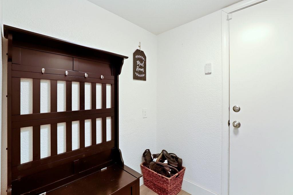 Detail Gallery Image 34 of 42 For 4044 Tawny Meadow Way, Antelope,  CA 95843 - 3 Beds | 2/1 Baths
