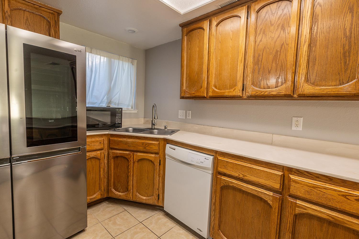 Detail Gallery Image 11 of 32 For 4029 Dale Rd #D,  Modesto,  CA 95356 - 2 Beds | 2/1 Baths
