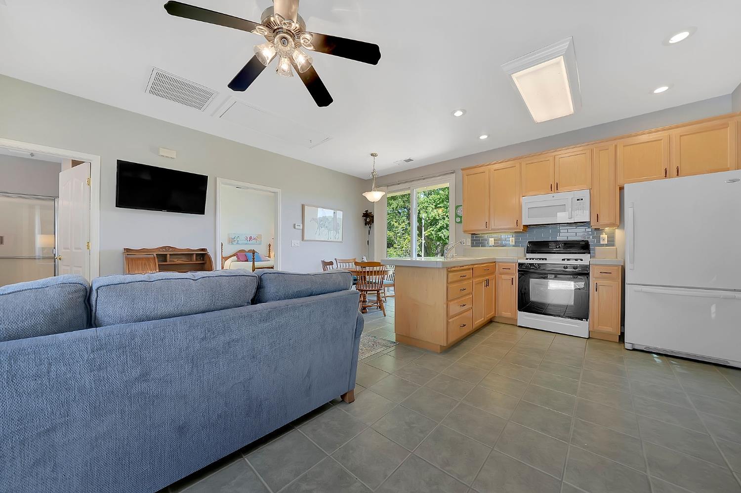 Detail Gallery Image 59 of 83 For 5753 Treosti Pl, Valley Springs,  CA 95252 - 5 Beds | 3/1 Baths