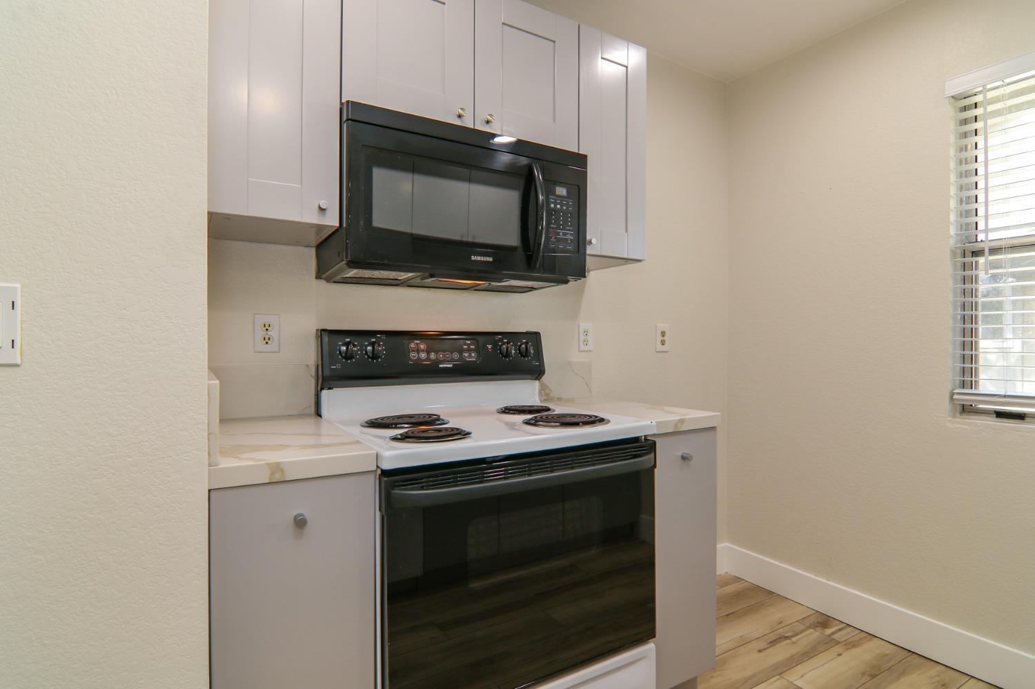 Detail Gallery Image 10 of 34 For 104 La Contera Ct #140,  Sacramento,  CA 95834 - 1 Beds | 1 Baths