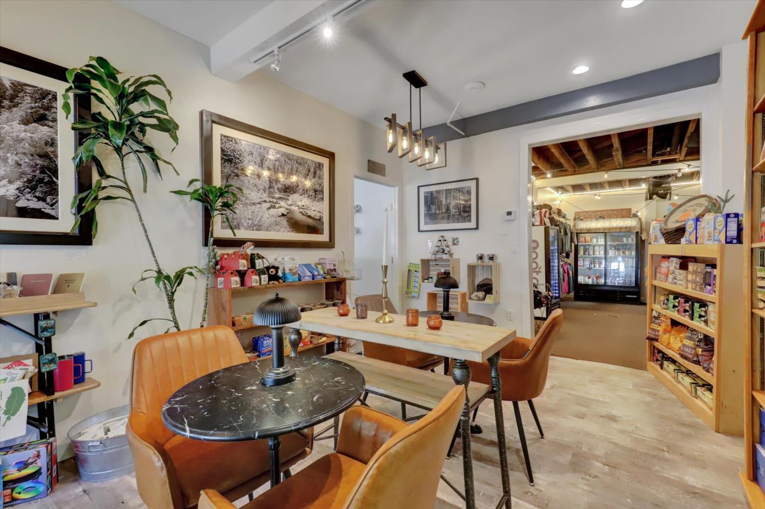 Detail Gallery Image 60 of 93 For 200 Main St, Downieville,  CA 95936 - 3 Beds | 4 Baths
