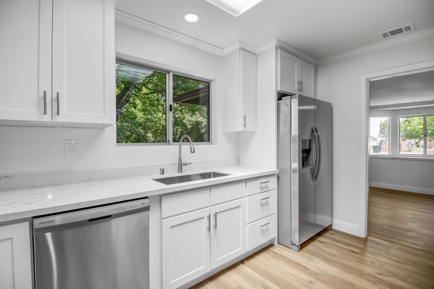 Detail Gallery Image 17 of 82 For 10376 Spiva Rd, Sacramento,  CA 95829 - 4 Beds | 2 Baths