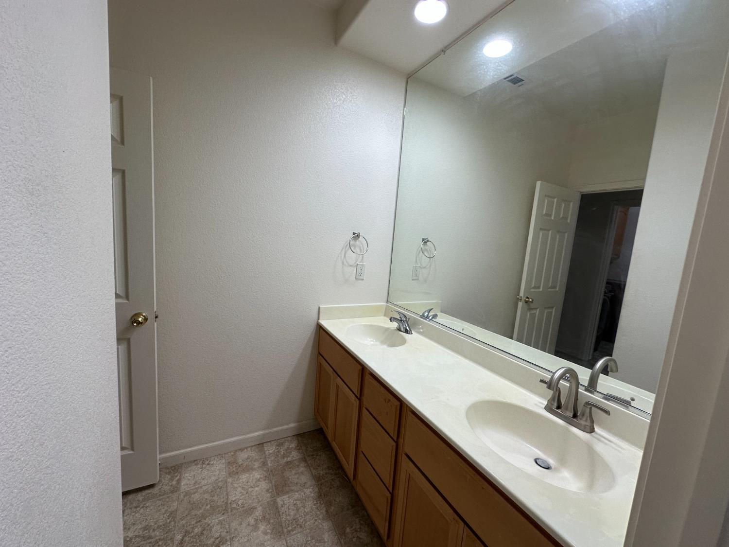Maidencane Way, Los Banos, California image 14